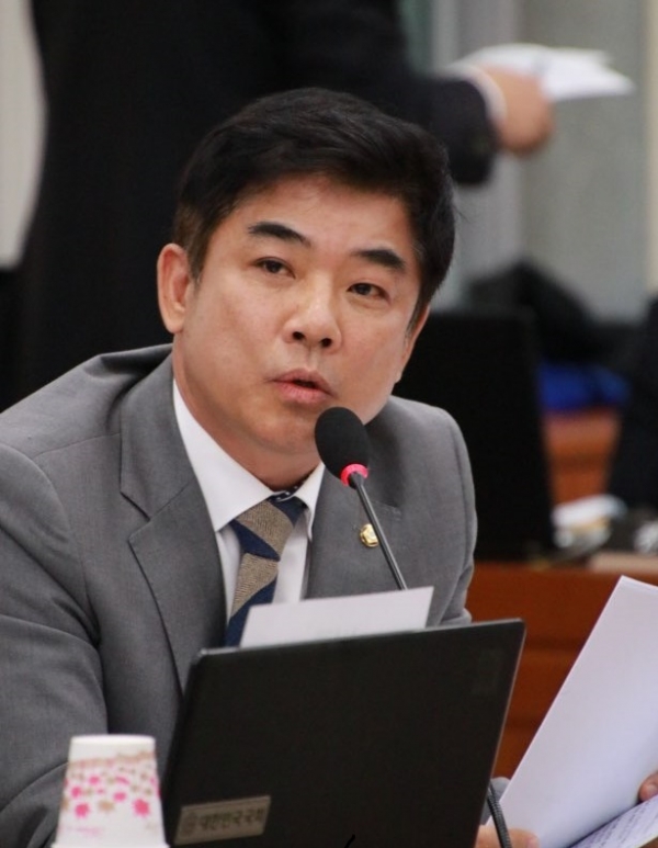 김병욱 더불어민주당 의원이 국정감사에서 질의를 하고 있다. (사진제공=김병욱 의원실)