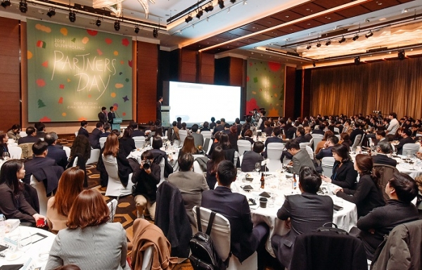 올리브영이 지난 23일 서울 여의도 콘래드 호텔에서 협력사와의 소통을 강화하는 ‘2019 파트너스 데이(Partners’ Day)를 개최했다. (사진제공=CJ올리브네트웍스)