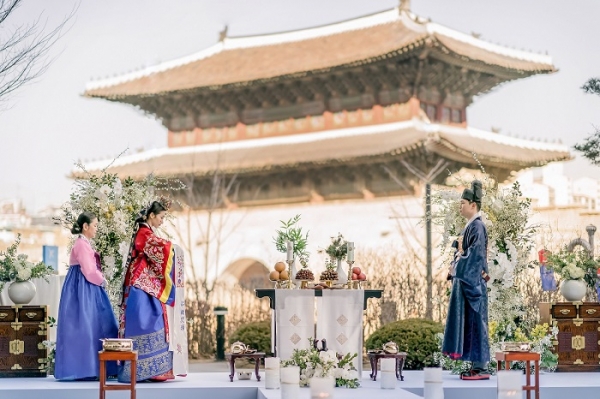 한국의 전통 웨딩에 JW 메리어트의 현대미를 더한 퓨전 웨딩 ‘동행’을 론칭한다. (사진제공=JW 메리어트 동대문)