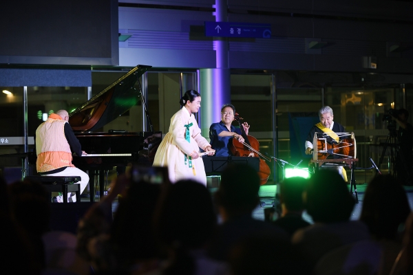 9일 도라산역 '문화로 이음:디엠지(DMZ)평화음악회' 공연장면. (사진제공=효성)