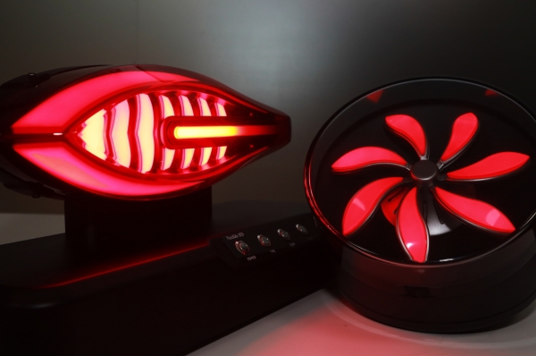 LG이노텍의 차량용 LED모듈 '넥슬라이드-HD'가 적용된 차량 외장 램프 모형. (사진제공=LG이노텍)
