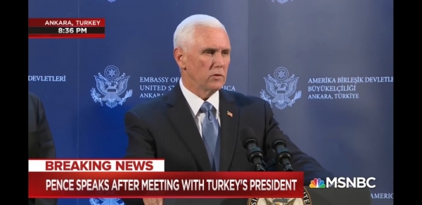 마이크 펜스 미국 부통령이 17일(현지시간) 터키 수도 앙카라에서 기자회견을 갖고 있다. (사진=MSNBC 캡처)<br>