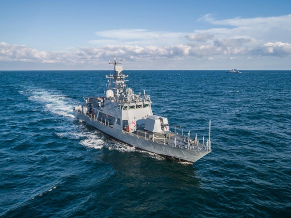 부산 근해에서 PKMR-212호정이 해군에 인도되기 전 최종 장비 확인 점검 차 항해 중이다. (사진제공=방위사업청)
