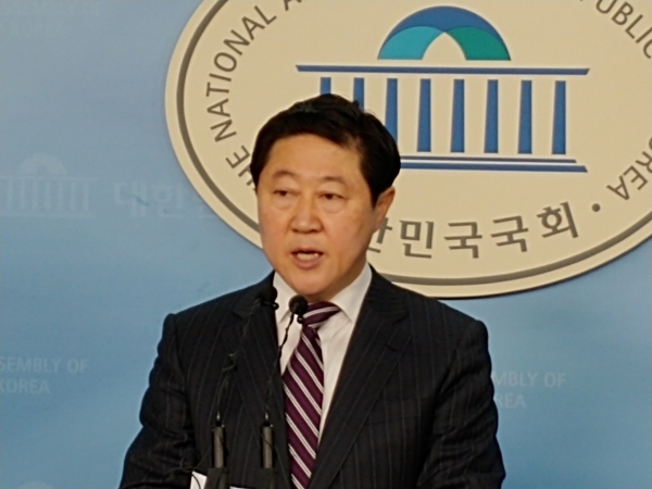 유기준 자유한국당 의원(사진=전현건 기자)