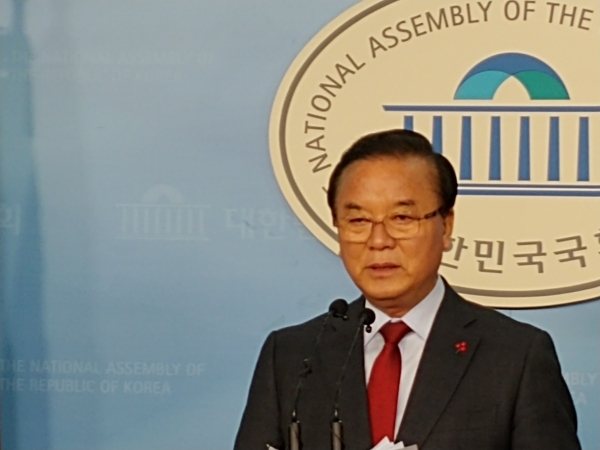 정갑윤 자유한국당 의원(사진=전현건 기자)