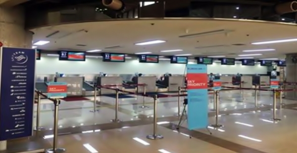 김포공항이 12일 항공기의 출발과 도착이 없어 이용객도 0명을 기록하는 상황이 발생했다. (사진출처=김포공항 홈페이지 캡처)