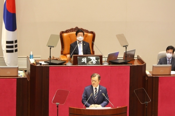 문재인 대통령이 지난 16일 국회에서 개원연설을 하고있다. (사진=전현건 기자)
