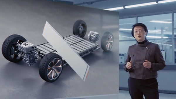 메이 카이 지엠 기술 연구 메니저가  지엠의 전기차 플렛폼 얼티엄()을 설명하고 있다. (사진제공=지엠)