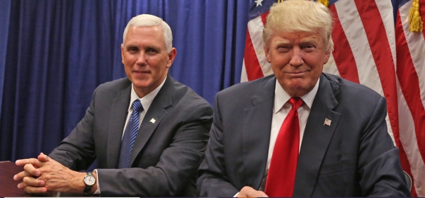 도널드 트럼프 미국 대통령(오른쪽)과 마이크 펜스 부통령. (사진=트럼프 공식 홈페이지 캡처)<br>