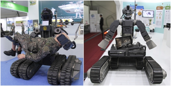 국방과학연구소(ADD)는 'ADEX 2019'에서 기중력 120Kgf급 구난로봇을 전시하고 있다. (왼쪽) 구형 구난로봇, (오른쪽) 개발중인 신형 구난 로봇으로 관람객들에게 인기를 얻고 있다.(사진=손진석 기자)