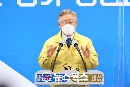 이재명 지사가 브리핑을 하고 있다(사진제공=경기도)