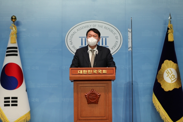 윤석열 전 검찰총장이 지난 22일 국회소통관에서 기자회견을 열고 있다. (사진제공=윤석열 '국민캠프')