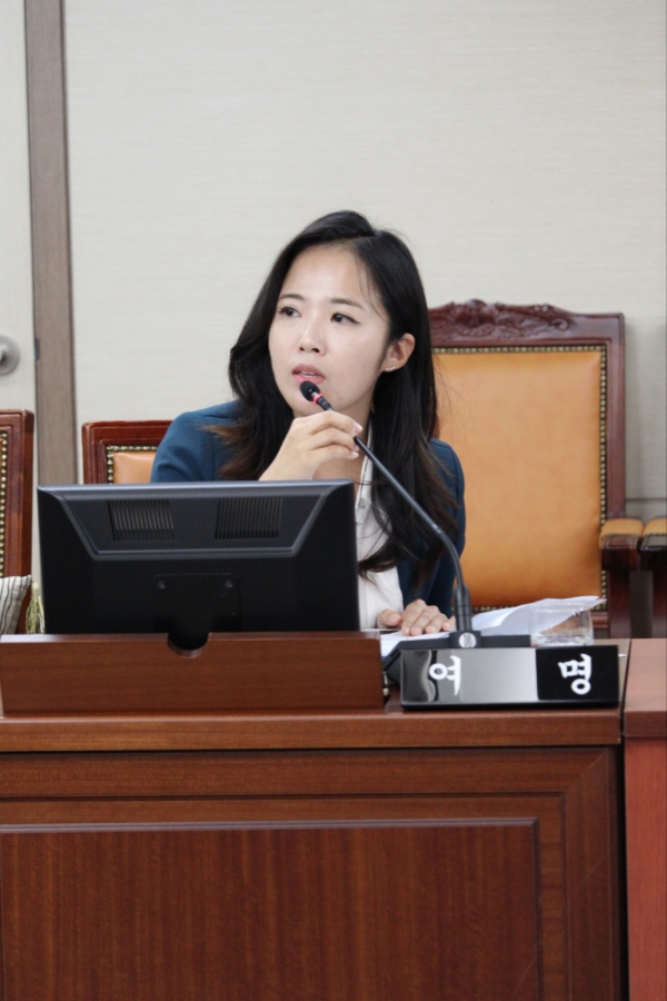 여명 서울시의원이 서울시의회에서 의정활동을 하고 있다. (사진제공=여명 시의원)