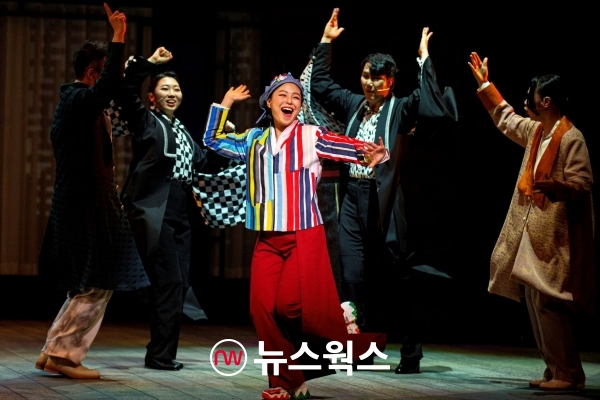 창작뮤지컬 '태양의 꽃' 배우들이 열연을 펼치고 있다. (사진제공=경주문화엑스포)