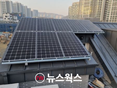 지난해 태양광(전기) 발전 설비 설치한 성남 대장동 소재 주택(사진제공=성남시)