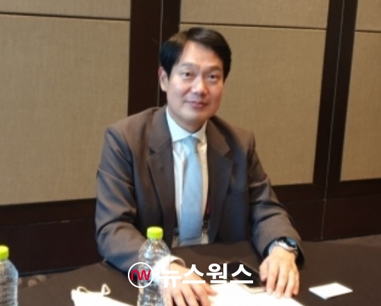 최창규 삼성자산운용 ETF컨설팅본부장이 지난달 31일 열린 '2022 글로벌 ETP 콘퍼런스 서울'에서 기자들과 인터뷰를 진행하고 있다. (사진=유한새 기자)