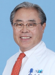 대한수부외과학회 제30대 회장에 취임한 류인혁 원장. (사진제공=세명기독병원)