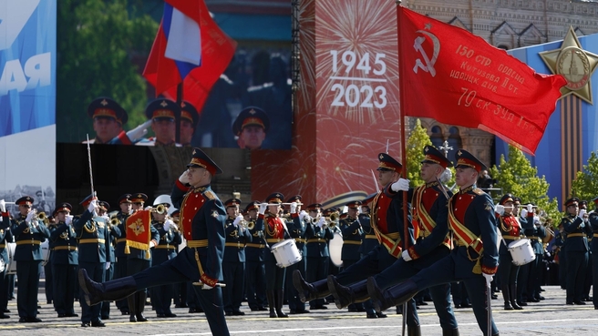 러시아 군이 현지시간 9일 모스크바 붉은광장에서 열린 전승절 78주년 기념 퍼레이드를 실시하고 있다. (사진=러시아 정부 홈페이지 캡처)