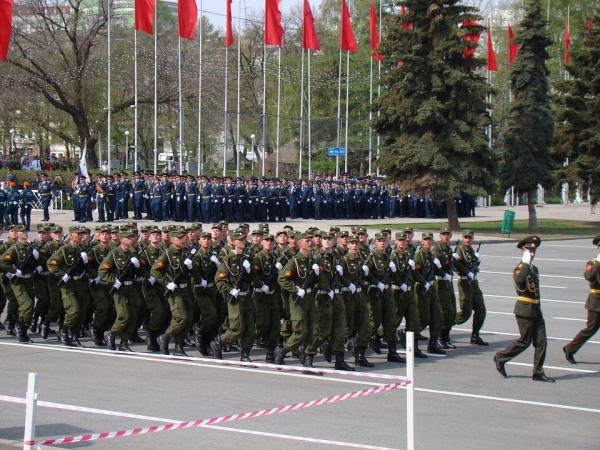 러시아 군인들이 행진하고 있다. (사진=픽사베이)