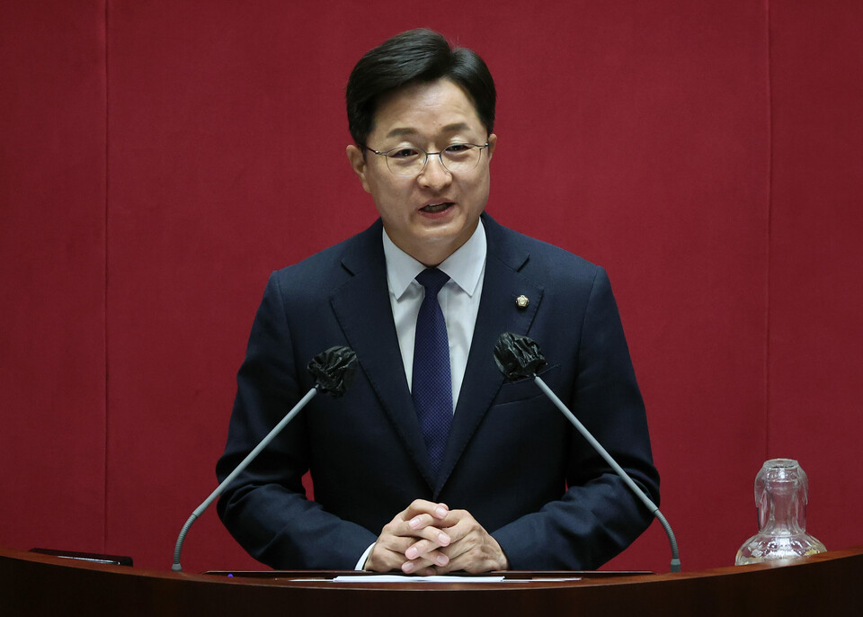 대정부 질문을 하고 있는 강병원 더불어민주당 의원. (사진=뉴스1)