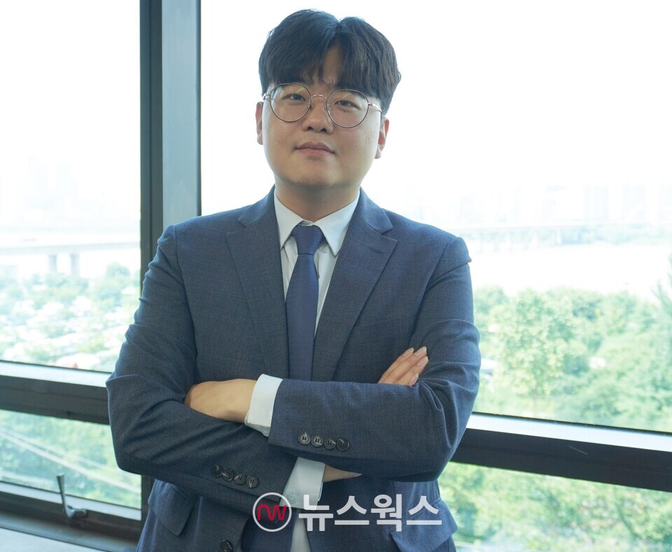 이충헌 밸류파인더 대표가 지난 19일 서울 여의도에 위치한 밸류파인더 사무실에서 뉴스웍스와 인터뷰를 진행했다. (사진=유한새 기자)
