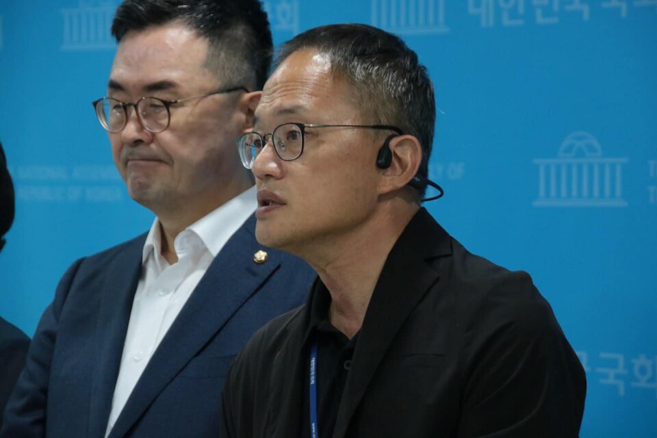 박주민(오른쪽) 민주당 의원. (사진=박주민 의원 페이스북 캡처)