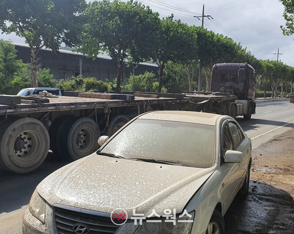  지난해 9월 발생한 태풍 '힌남노'로 침수 피해를 입은 차량. (사진=백종훈 기자)