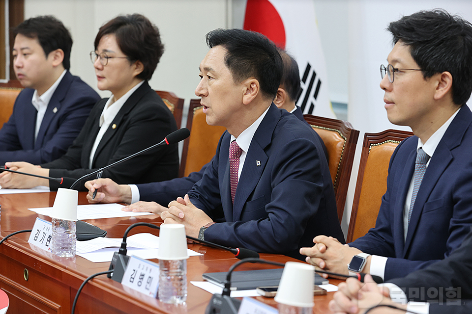 김기현(오른쪽 두 번째) 국민의힘 대표가 지난 12일 국회에서 열린 최고위원회의에서 발언하고 있다. (사진제공=국민의힘)