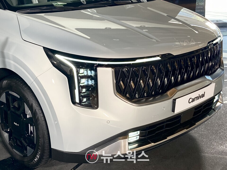 신형 카니발 전면부. (사진=정은지 기자)