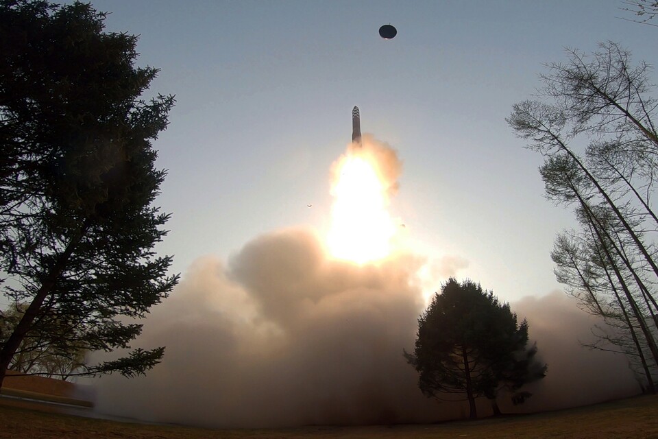 북한이 지난 4월 13일 발사한 대륙간탄도미사일(ICBM) '화성-18형'. (사진=평양 노동신문/뉴스1)