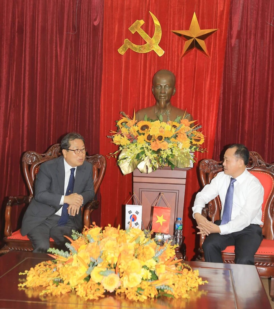 조광한 전 남양주시장은 지난 2022년 5월 남양주시의 자매도시인 '베트남의 빈시'를 방문했다. (사진제공=조광한 전 시장)