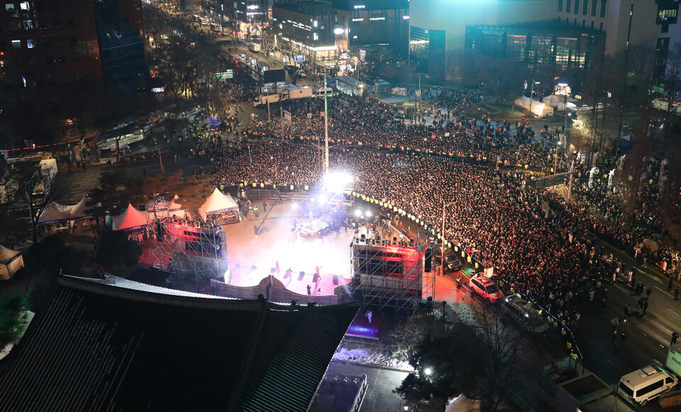 2023년 1월 1일 서울 종로구 보신각 타종행사에 많은 시민이 운집해있다. (사진=뉴스1)