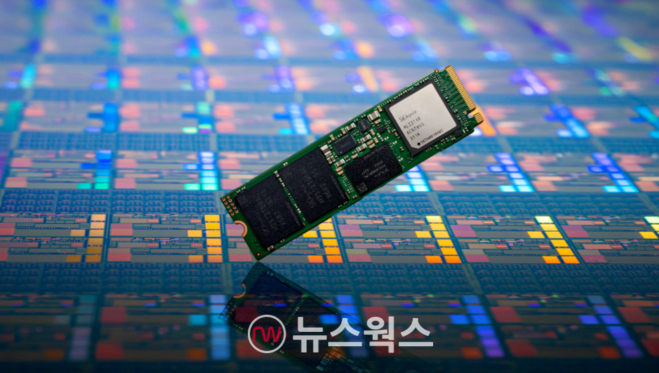 SK하이닉스의 PC OEM용 PCIe 5세대 SSD ‘PCB01’. (사진제공=SK하이닉스)