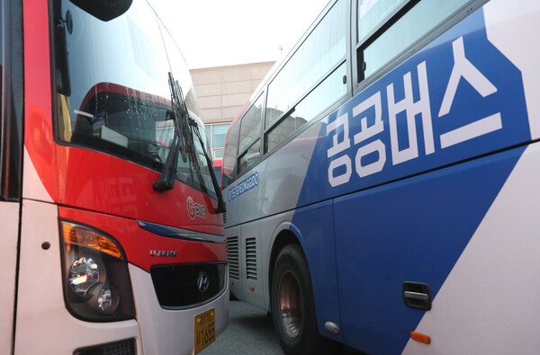 지난해 11월, 총파업으로 운행 멈춘 광역버스 모습. (사진=뉴스1)
