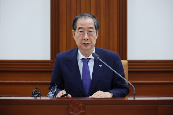 한덕수 국무총리가 지난 2일 정부서울청사에서 열린 국정현안관계장관회의를 주재하고 있다. (사진제공=국무조정실)