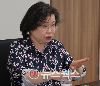 윤철경 '천개의 별' 소장. (사진=백종훈 기자)