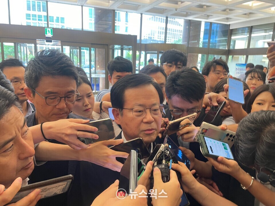 조병규 우리은행장이 내부통제와 관련한 질문에 답변하고 있다. (사진=김다혜 기자)