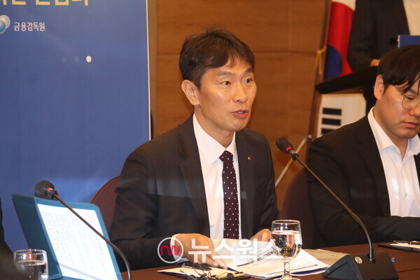 이복현 금융감독원장이 지난 20일 서울 중구 로얄호텔에서 열린 퇴직연금 성과점검 및 우수사례 확산 간담회에서 발언을 하고 있다. (사진=박성민 기자)