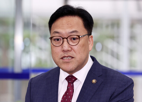 김병환 금융위원장 후보자가 5일 오전 서울 중구 예금보험공사에 마련된 인사청문회 준비 사무실로 출근하며 소감을 밝히고 있다. (사진=뉴스1)