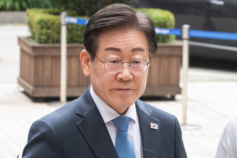 이재명 전 더불어민주당 대표가 12일 오후 서울 서초구 서울중앙지방법원에서 열린 '故 김문기·백현동 허위 발언 공직선거법 위반 혐의' 관련 공판에 출석하고 있다. (사진=뉴스1)