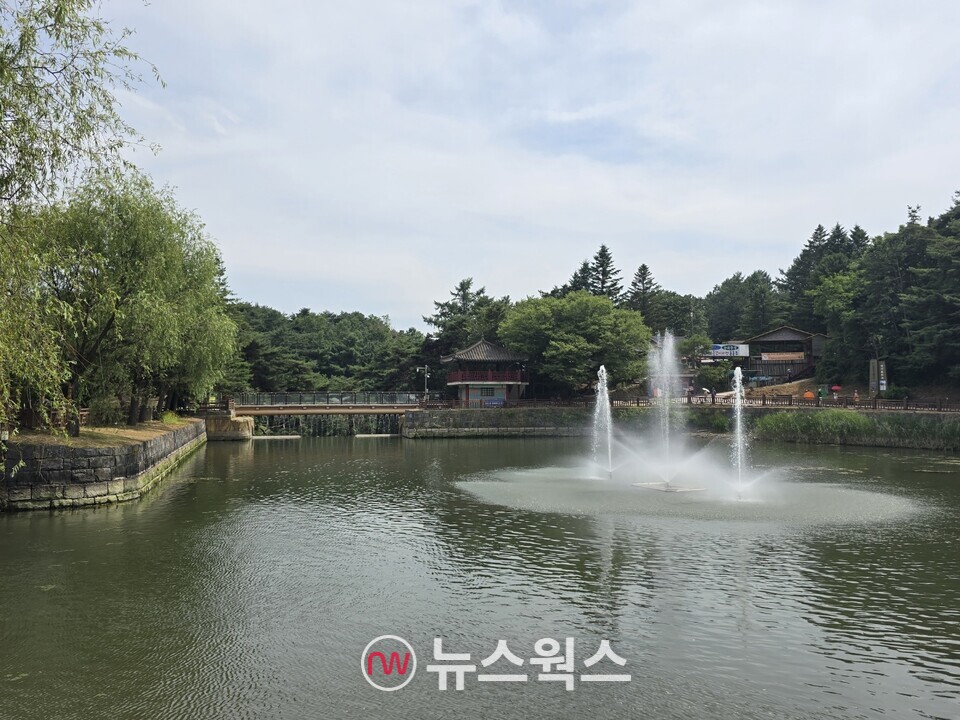 충북 제천 의림지 내 분수대가 이채롭다. (사진=원성훈 기자)