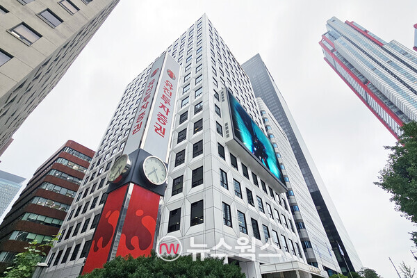 수도권 5호선 여의나루역으로부터 약 500m 떨어진 곳에 위치하는 유진투자증권 사옥. (사진제공=유진투자증권)