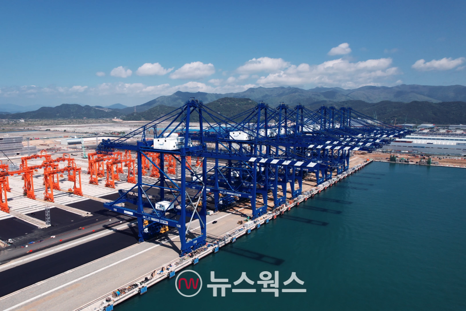 동원그룹이 스마트항만 사업으로 추진한 '동원글로벌터미널' 전경. (사진제공=동원그룹)