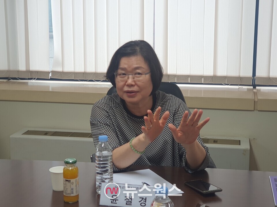 12일 서울인쇄정보빌딩에서 열린 '제3차 고립·은둔청년 지원 자문위원회 회의'에서 은둔형외톨이 전문 기관 '천개의 별' 윤철경 소장이 발표를 하고 있다. (사진=백종훈 기자)