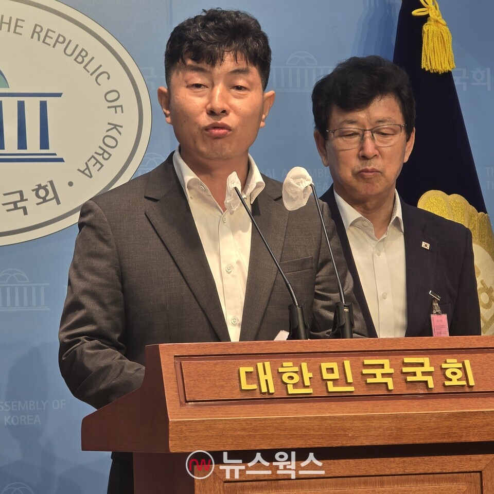 이은택 '통일을 위한 환경과 인권' 대표가 23일 국회소통관 기자회견에서 발언하고 있다. (사진=원성훈 기자)