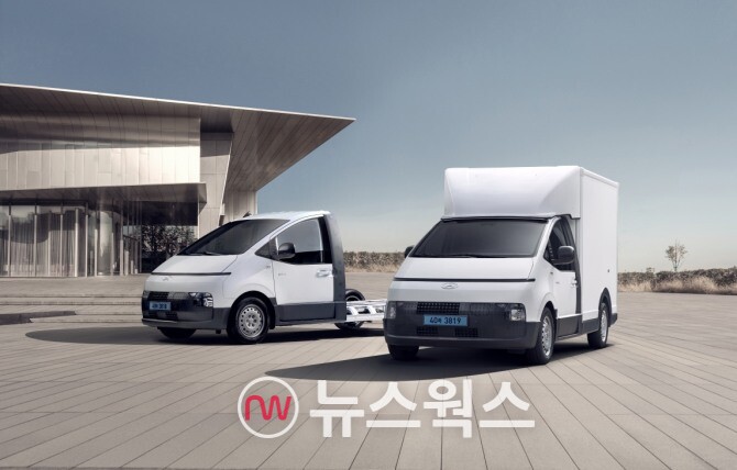 ST1 특장 하이탑(오른쪽)과 ST1 샤시캡(왼쪽) 외장 이미지. (사진제공=현대차그룹)