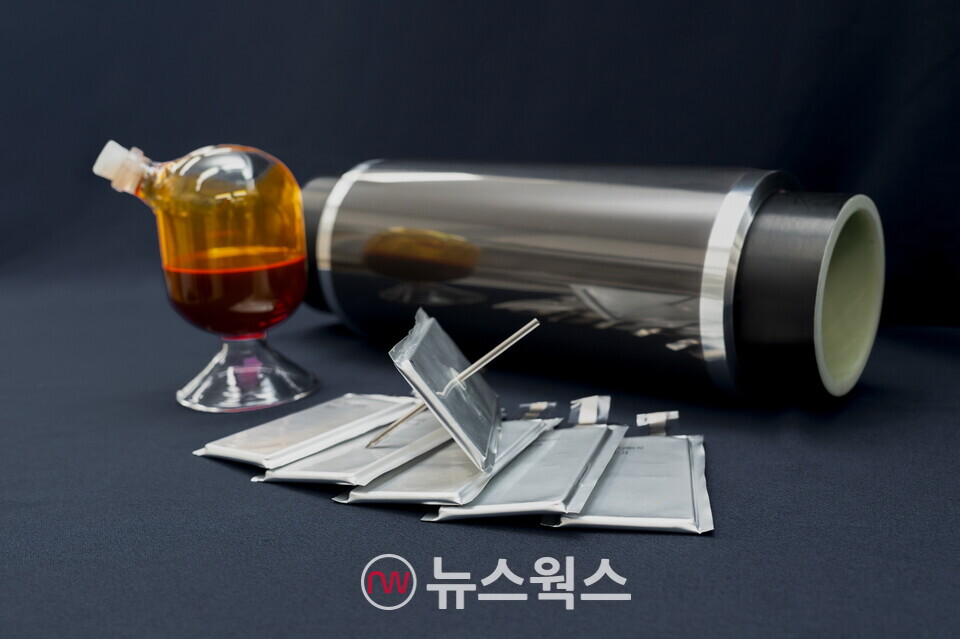 LG화학이 개발한 열폭주 억제 소재. (사진제공=LG화학)