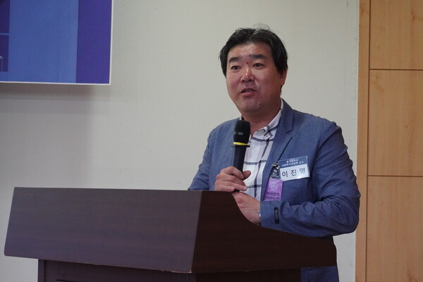 이진열 동서대 교수가 지난 7월 23일 국회의원회관 소회의실에서 개최된 '청년 고립·은둔, 해법은 무엇인가' 정책 토론회'에서 '일본 히키코모리 정책에 대한 분석'을 주제로 발표하고 있다. (사진=이한익 기자)