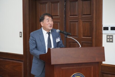 고진갑 뉴스웍스 대표이사가 8일 고립·은둔 청년 지원을 위한 국회 정책 토론회에서 환영사를 하고 있다. (사진=이한익 기자)