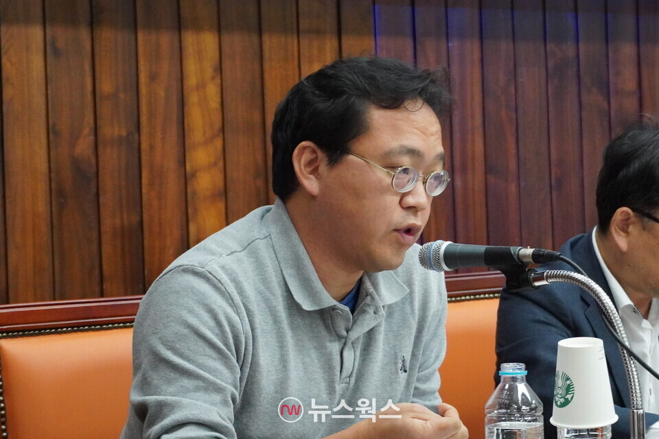 8일 서울 여의도 국회도서관 소회의실에서 진행된 '청년 고립은둔 해소를 위한 정책 토론회'에서 이정현 일하는학교 상임이사가 발언하고 있다. (사진=이한익 기자)